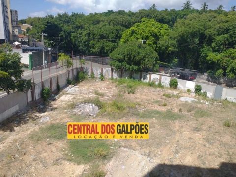 Imóvel para aluguel e venda possui 1500 metros quadrados com 1 quarto em Imbuí - Salvador 