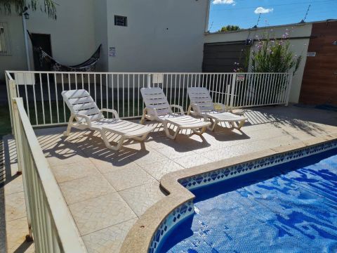 Casa com piscina para temporada