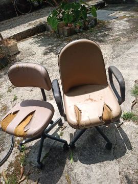 Conjunto de 2 Cadeiras Giratórias - Ótimo estado!