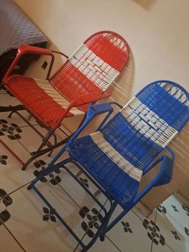 Cadeiras de Balanço - Vermelha e Azul