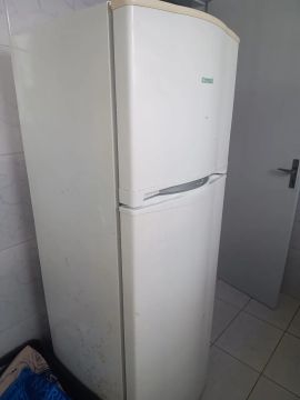 Geladeira Consul Duplex e máquina de lavar Brastemp 