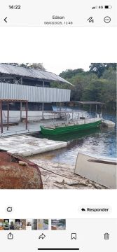 Bote de alumínio grande