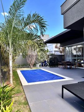 Casa no Jardins Verona, com 3 suítes + Office, com 285m² de área construída e 450m² de ter