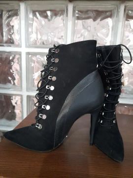 Botas de cano alto pretas