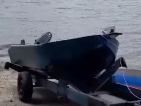 Lancha com motor 15hp Suzuki revisado tipo jetski