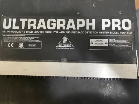 Equalizador Behringer Ultragraph Pro
