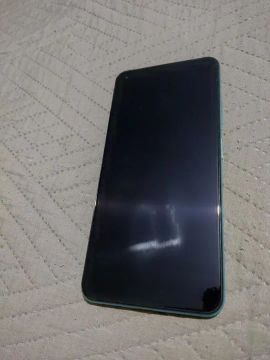 Xiaomi 11 Lite 5G NE<br>Memória ram: 8gb + 8gb<br>Memória interna: 256gb<br><br>Carregador original