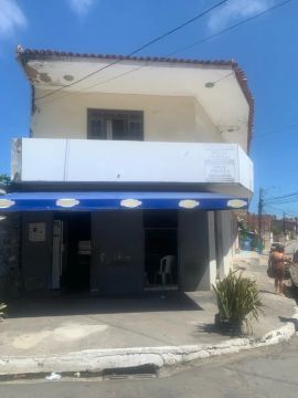 Ponto comercial + casa com 4 quartos 