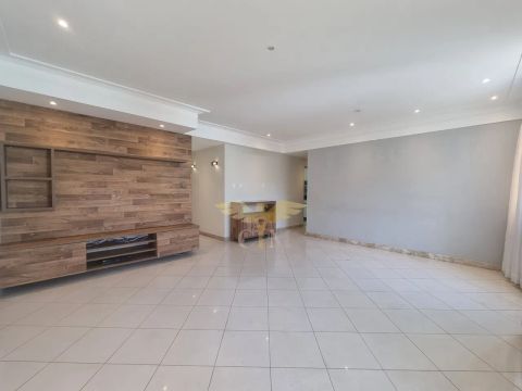 Apartamento Com 3 Quartos Em 130M² E 1 Vaga De Garagem Na Politeama. RMVBEH