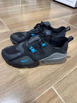 Nike Air Max 270 - Preto