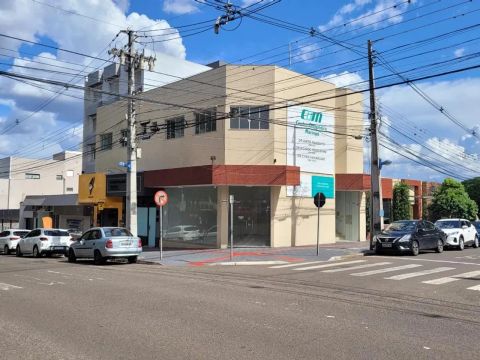 Sala para alugar em Maringá, Zona 04, com 68 m²