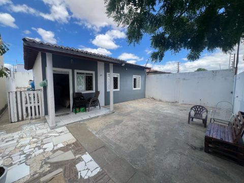 Casa em Terreno 10x20