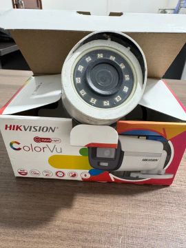 Câmera de Segurança Hikvision ColorVu com Visão Noturna