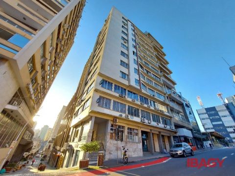 Excelente Apartamento 1 dormitório(s) em Centro - Florianópolis