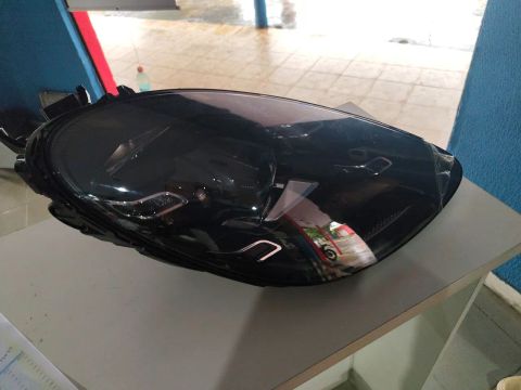 Farol lado Direito Porsche Cayman (718) 2.0 2p gasolina
