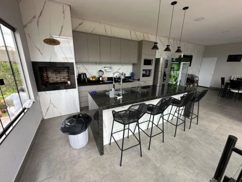 Casa em Condomínio para Venda em Alexânia, Asa Sul, 4 dormitórios, 2 suítes, 4 banheiros, 