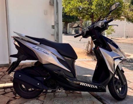 Honda Elite 2022/2023 - 9.592Km - IPVA e Licenciamento Pago - Único Dono - Cinza