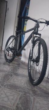 Bicicleta de montanha aro 29 gts aro 29 Vê Max Um problema na roda