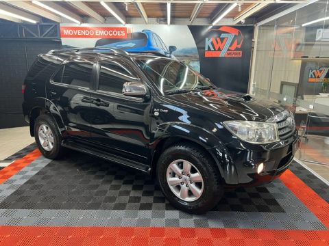 Toyota Hilux sw4 2010 3.0 srv 4x4 7 lugares 16v turbo intercooler diesel 4p automático