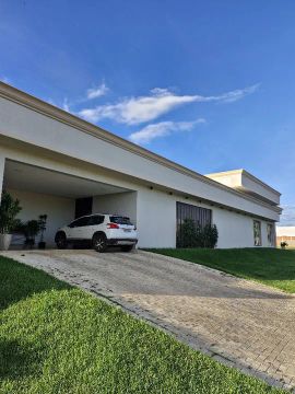 Casa alto padrão no Polinésia, beira lago