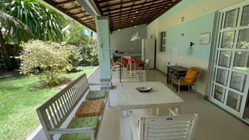 Bela casa em condomínio fechado com três quartos e espaço gourmet GOLF QUATRO RODAS