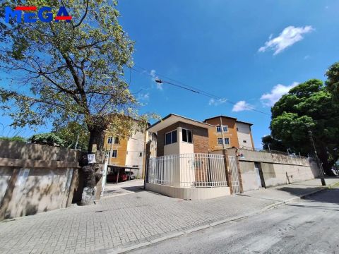 Apartamento com 2 dormitórios para alugar, 78 m² por R$ 1.480,47/mês - Jóquei Clube - Fort