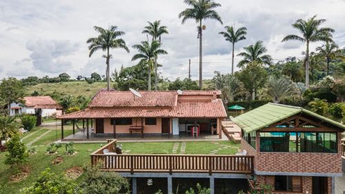 Aluguel de granja em condomínio fechado - ambiente familiar - para  FDS e FERIADOS.
