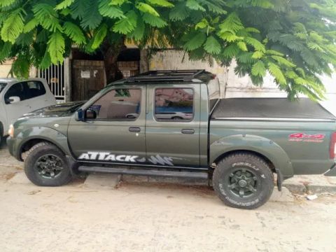 Frontier Attack 4x4  2006 