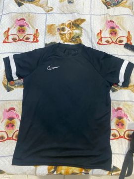 Camiseta Nike - Tamanho M - Preta