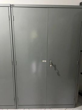 Armário de Metal Cinza - 2 Portas