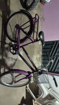 Bicicleta Aro 24 - Charmosa e confortável