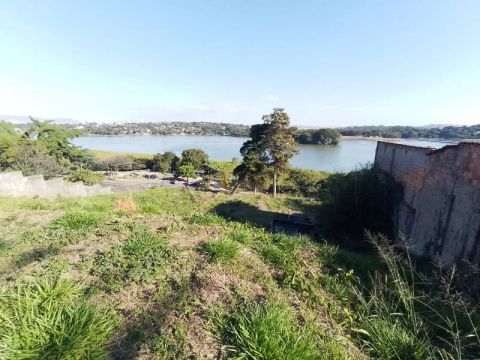Excelentes lotes juntos na orla da Pampulha!