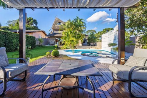 Casa com 4 quartos, 648 m²no Jardim Social
