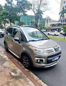 Citroën aircross 2011 1.6 câmbio manual, aceito troca por carro ja financiado.