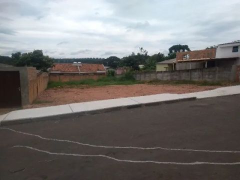 Terreno Uvaranas