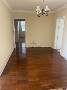Oportunidade - Apartamento - Edifício Colonne - Vila Adyana - 3 Dormitórios - 130m².