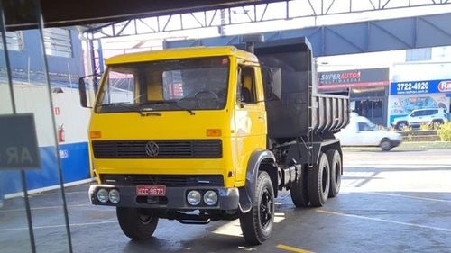 VENDO OU TROCO OCASIÃO CAMINHÃO CAÇAMBA TRUCK VOLKS OPORTUNIDADE OPORTUNIDADE PRONTO