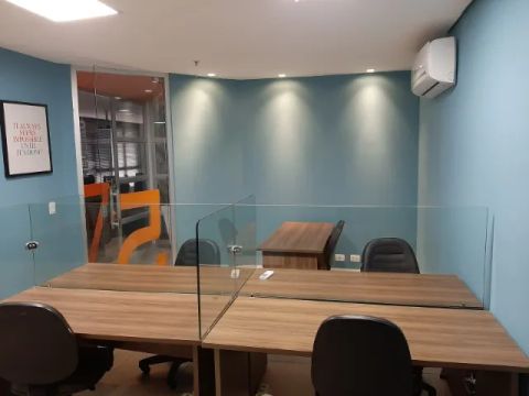 Atrium - Sala Comercial com 6 estações