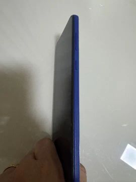 Smartphone Azul - Tela Grande, Câmera de Alta Qualidade