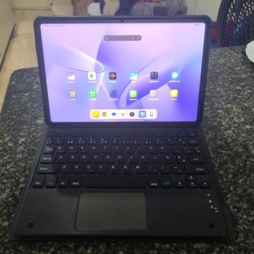 Tablet com Teclado - Novo e Lacrado