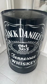 Tambor bar jack Daniels com rodizio e porta