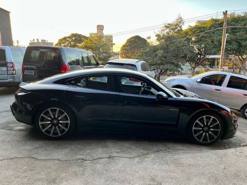 Porsche Taycan 4S