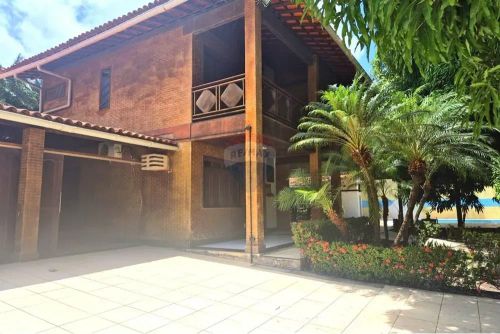 Duplex de Luxo em Araçagi: Conforto e Elegância