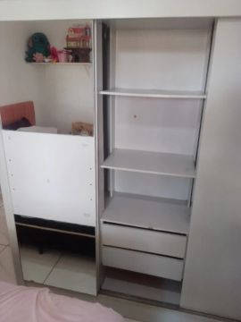  Guarda roupa casal 