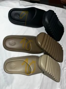 Yeezy slide