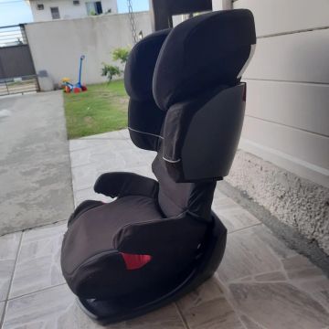 Cadeira para crianca cybex, para carro 