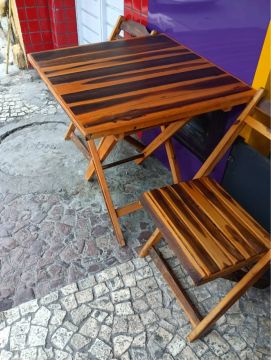 Conjunto Mesa e Cadeira Dobrável de Madeira