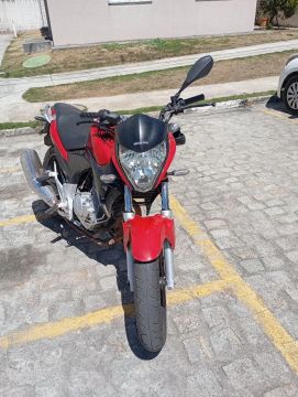 Moto em ótimo estado de conservação 