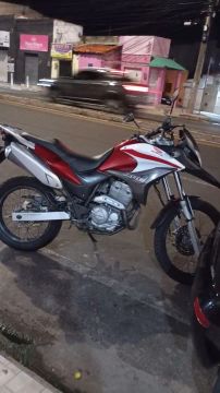 Honda XRE 300 - Moto impecável!