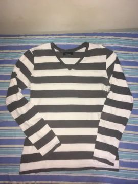Camiseta Zara Manga Longa